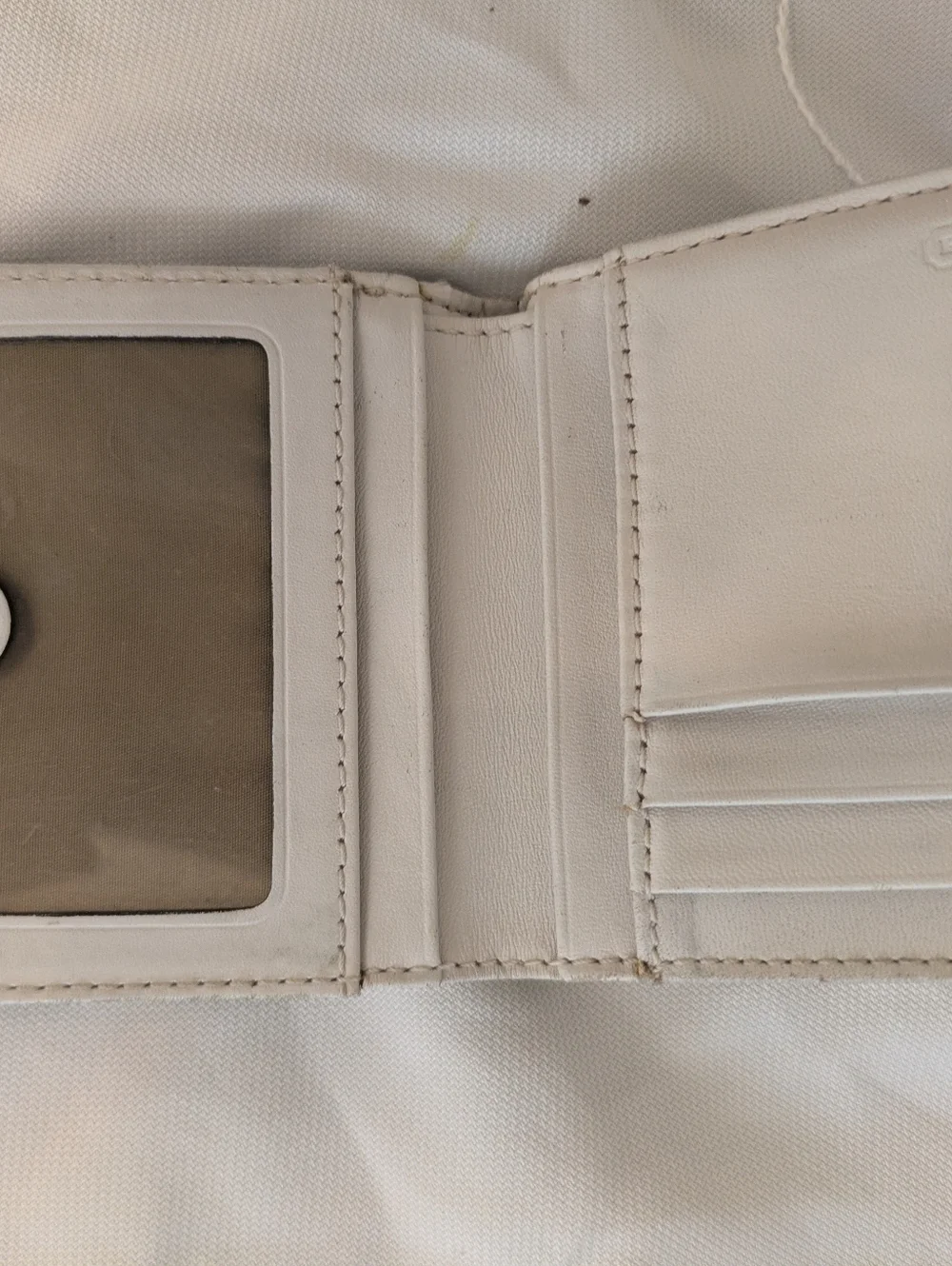 Coach - Mini Signature Bi-Fold Wallet - Brown Canvas And White Leather - Picture 3 of 7